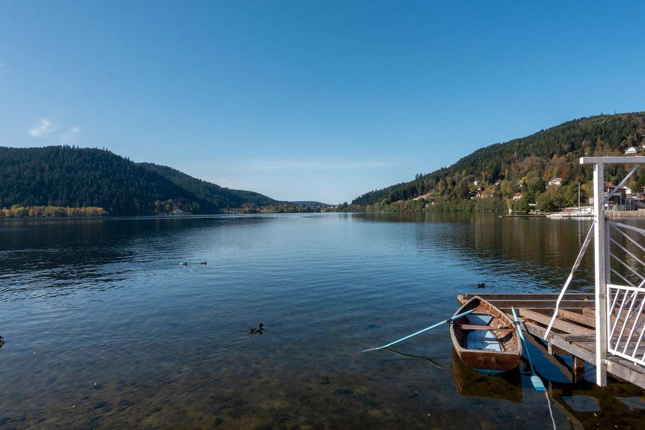 vivez une aventure captivante à gérardmer avec nos escape games ! en équipe, résolvez des énigmes originales et plongez dans des univers immersifs. idéal entre amis, en famille ou pour un team building inoubliable.