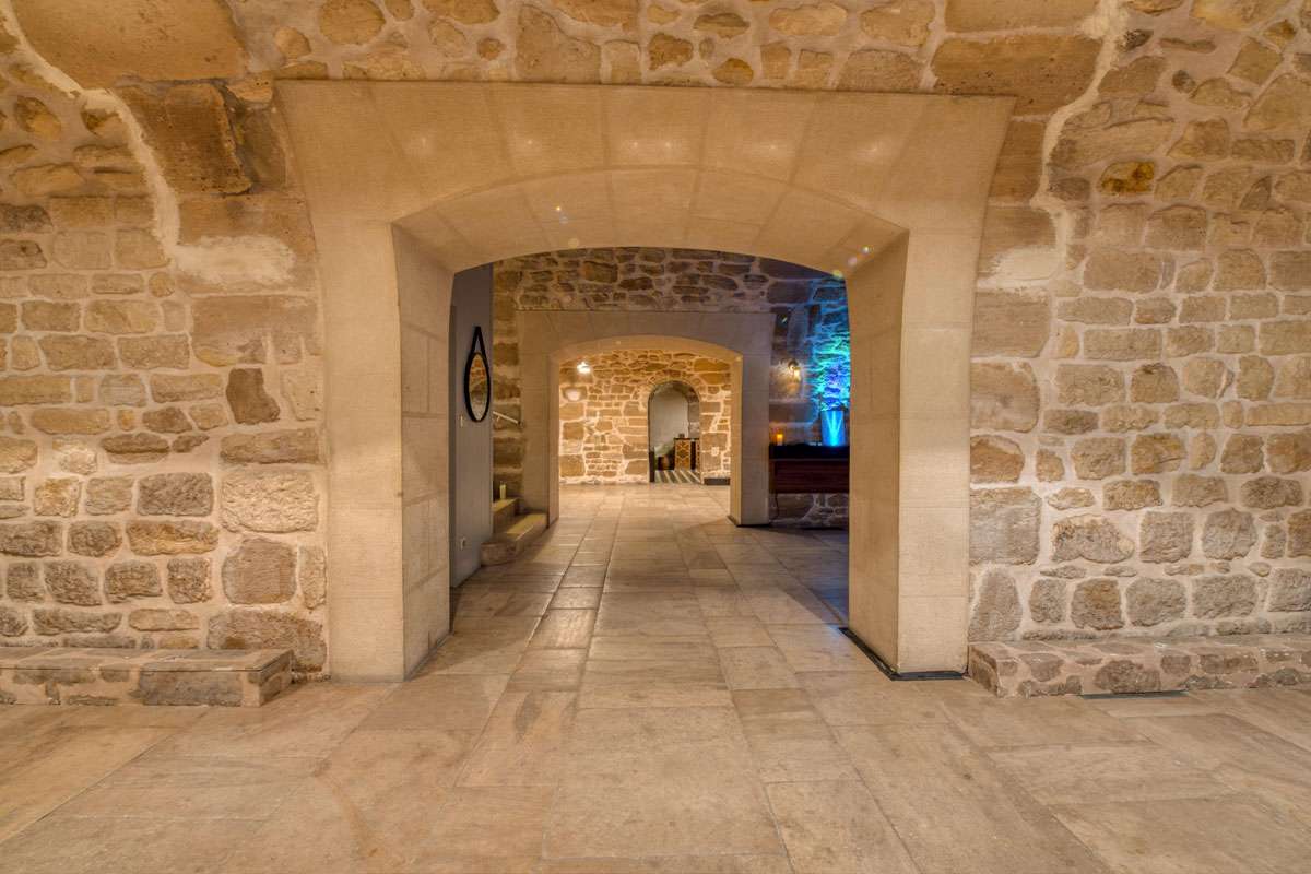 découvrez l'escape game incontournable à saint-louis en 2025 : partez à l’aventure, relevez des défis captivants et résolvez des énigmes inédites entre amis ou en famille !