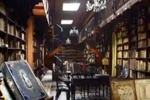 découvrez l'escape game à torcy : énigmes immersives, jeux en équipe et aventures captivantes vous attendent. réservez votre expérience unique dès maintenant !