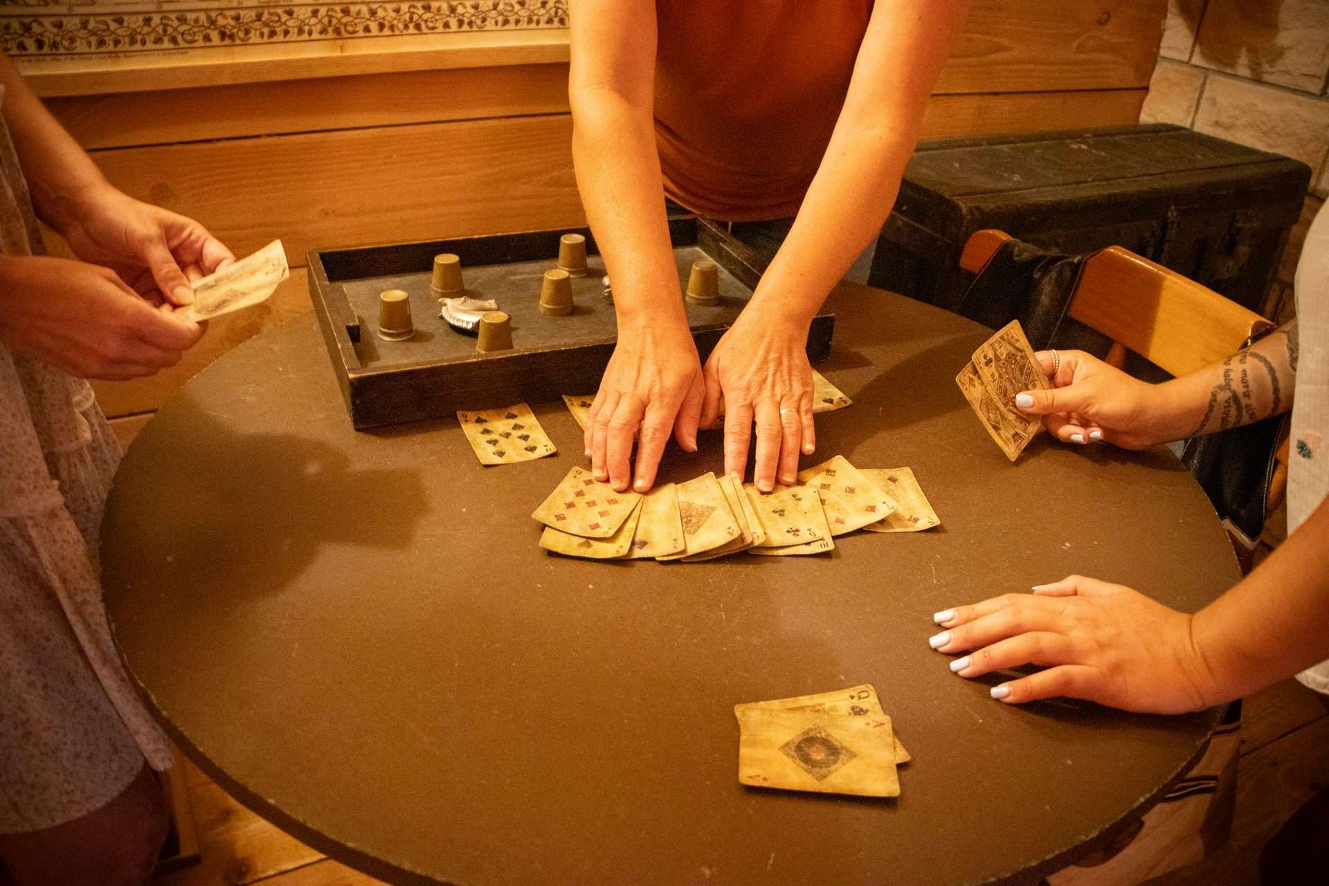 découvrez les meilleurs escape games à béziers en 2025 ! résolvez des énigmes captivantes, vivez des aventures inédites et partagez des moments uniques entre amis ou en famille. réservez votre expérience immersive dès maintenant !