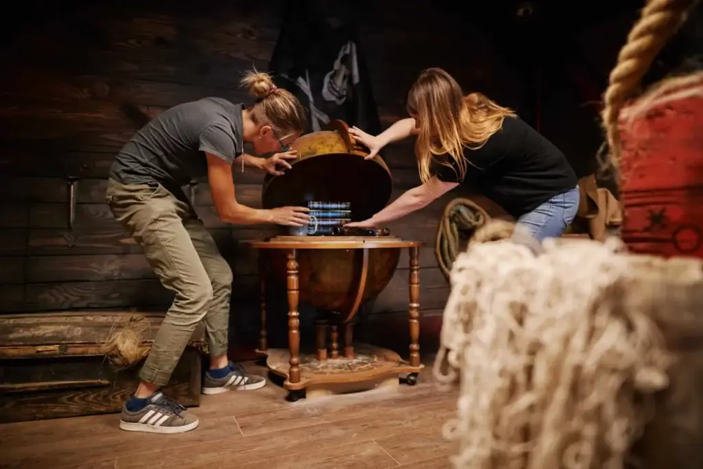 plongez dans l'aventure avec notre escape game à cabourg ! résolvez des énigmes en équipe, relevez des défis et vivez une expérience immersive inoubliable, adaptée à tous les âges. réservez votre session dès maintenant !