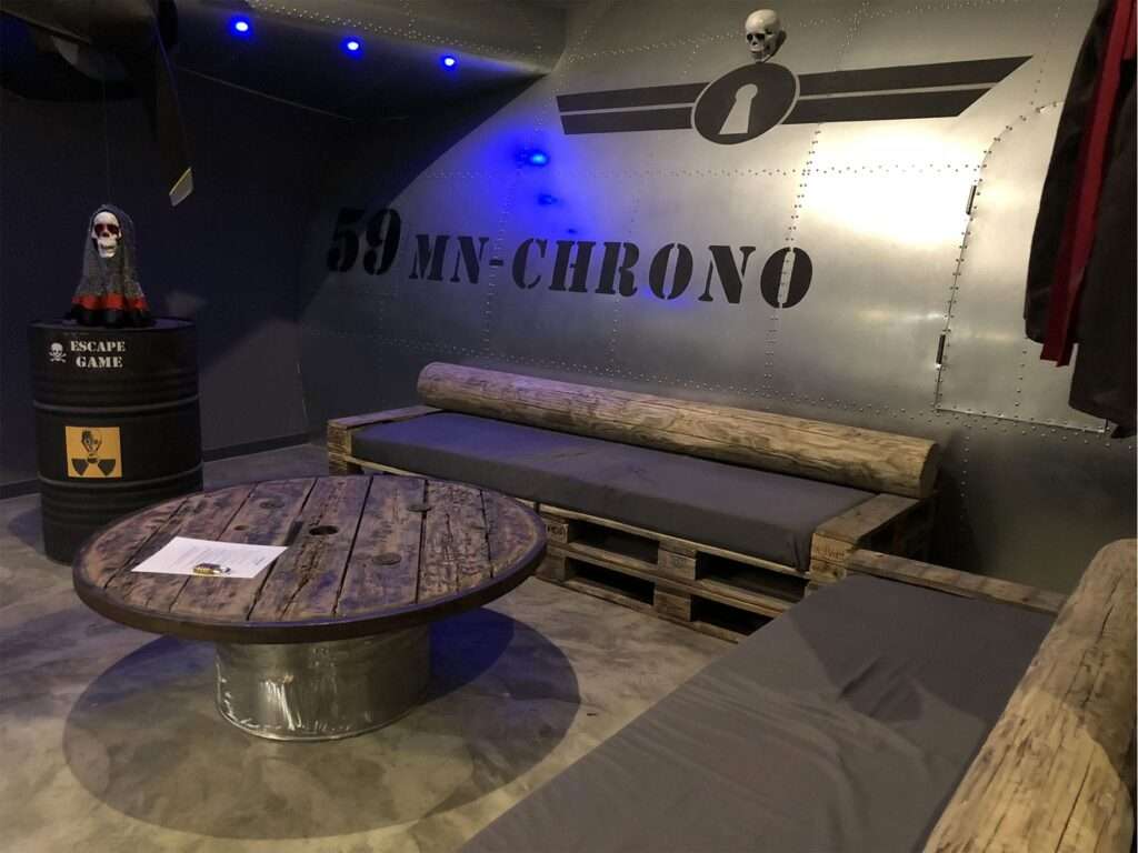 découvrez un escape game captivant à la farlède ! vivez une aventure immersive entre énigmes et suspense, idéale pour amis, familles et événements d'entreprise. réservez dès maintenant votre session inoubliable !