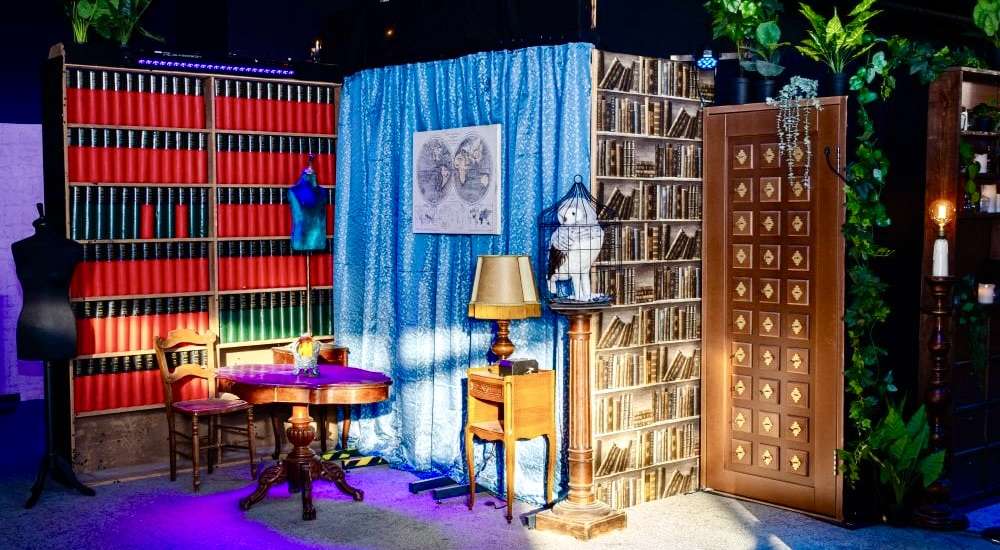 vivez une aventure magique à paris avec un escape game sur le thème harry potter ! résolvez des énigmes, explorez des décors inspirés de la saga et plongez dans l’univers des sorciers entre amis ou en famille.