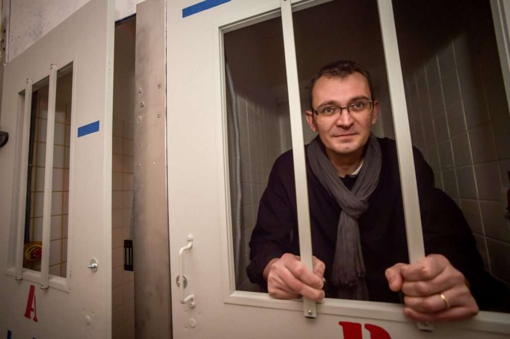 découvrez l’escape game à remiremont en 2025 : énigmes captivantes, décors immersifs et aventures pour tous. réservez votre session et vivez une expérience inoubliable entre amis ou en famille !