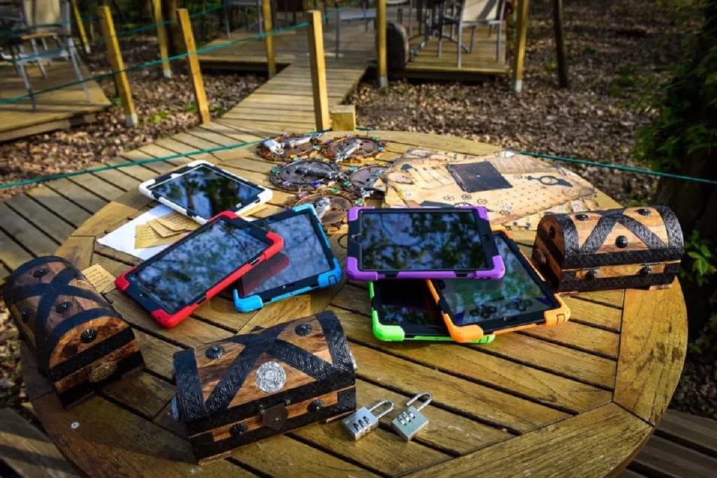 découvrez l’escape game de saint-julien en 2025 : des énigmes captivantes, des aventures immersives et des défis à relever en équipe. réservez votre session dès maintenant !