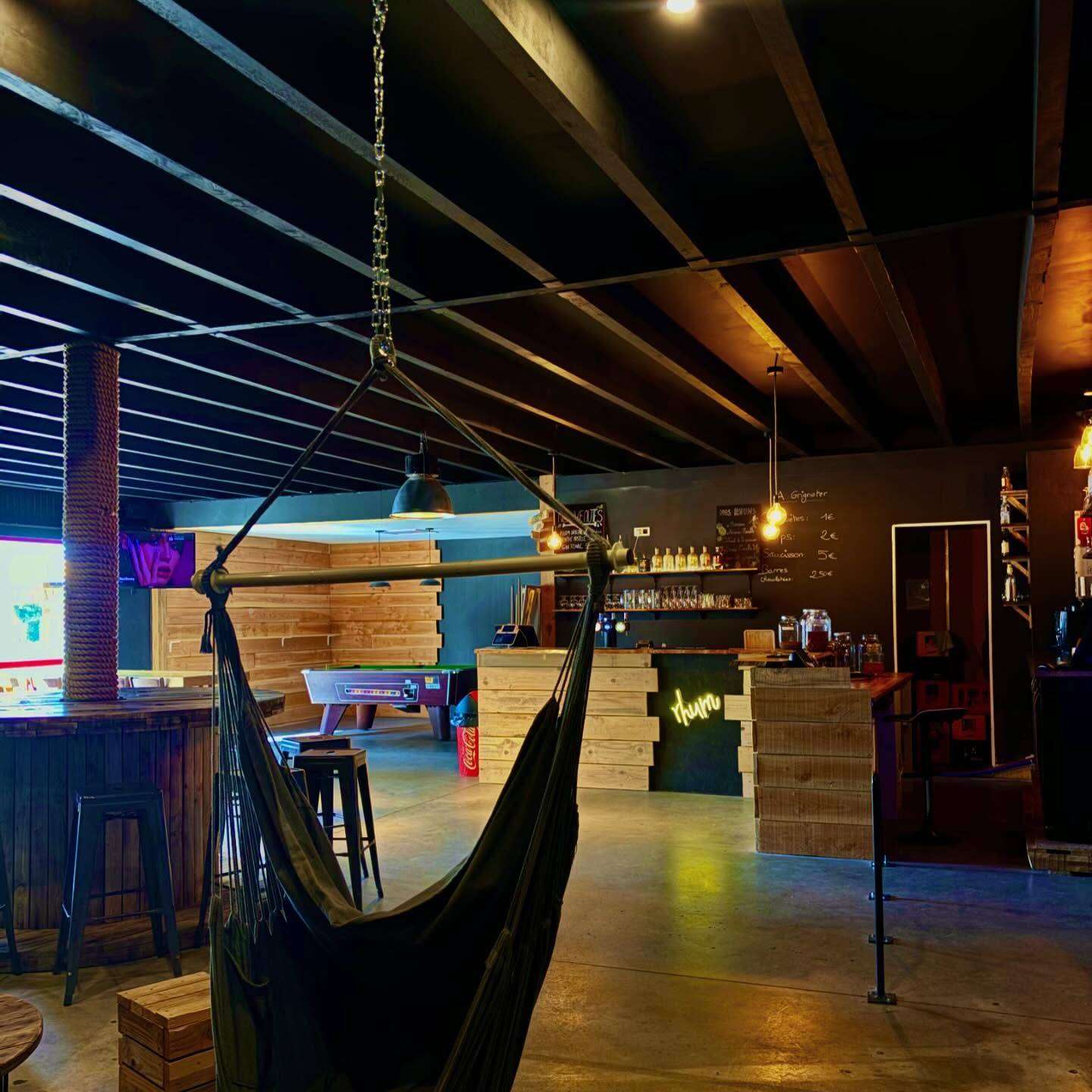 découvrez l'escape game à saumur en 2025 : des énigmes captivantes, des décors immersifs et une aventure unique à vivre en famille, entre amis ou en équipe. réservez votre session et relevez le défi !