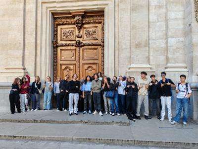 découvrez les meilleurs escape games à lyon en 2025 ! plongez dans des aventures immersives, résolvez des énigmes originales et vivez des expériences inoubliables entre amis ou en famille. réservez votre session dès maintenant !